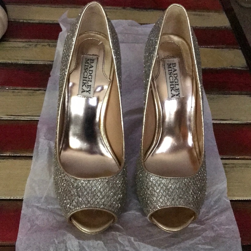 Badgley Mischka Peep Toe Pumps